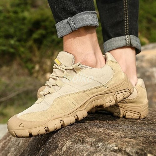 boots for desert hiking